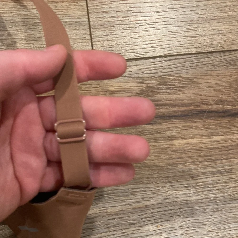 Knix Revolution V-neck wireless bra - Picture 9 of 10